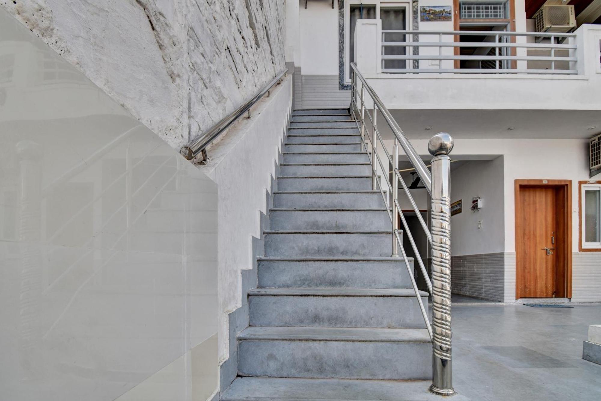 Oyo Flagship Apna Guest House Kota  Luaran gambar